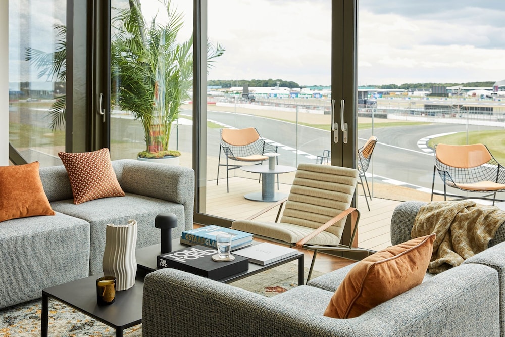 Escapade Silverstone