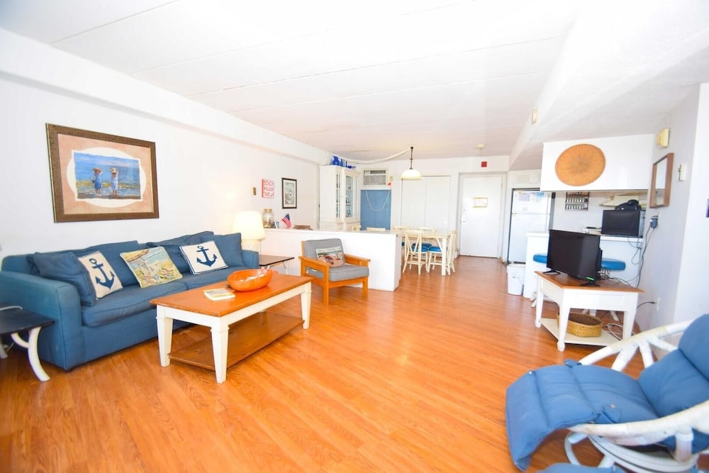 High Point South 1G - 1 Br Condo