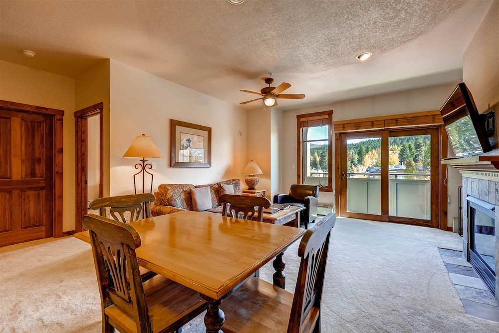 1 Bedroom Mountain View Condo Located in Historic Downtown Breckenridge Close to Shopping, Dining, Night Life view 3