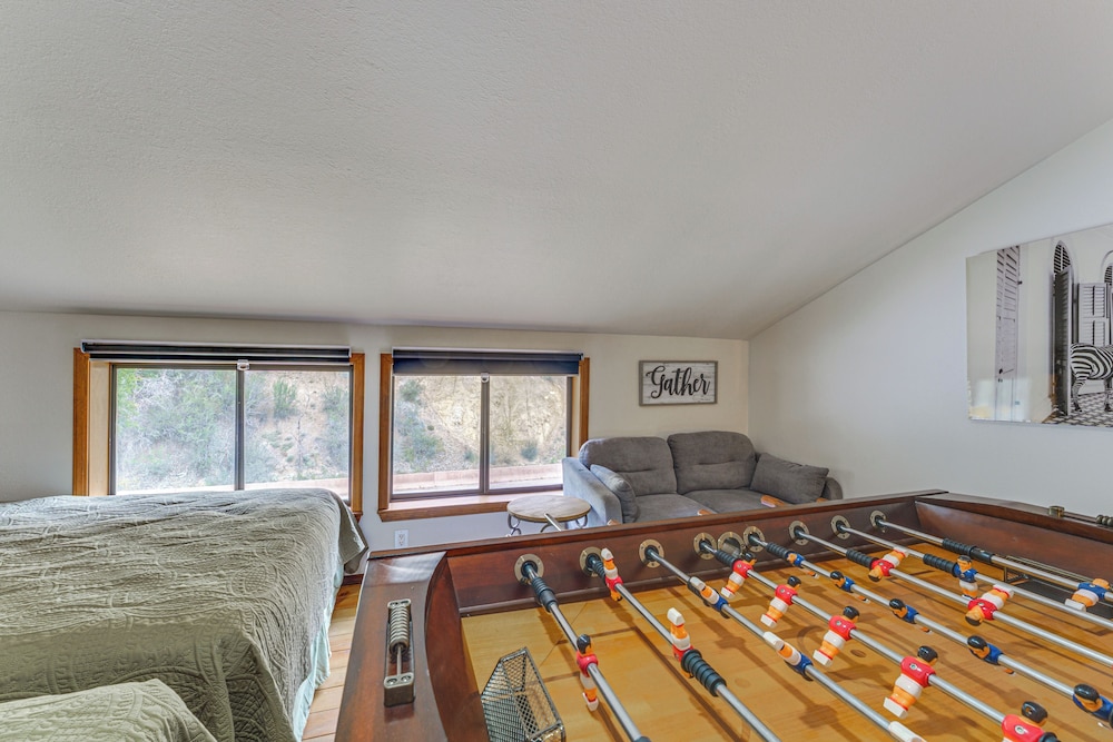 Red River Home w/ Ski Slope, Mtn & River Views!