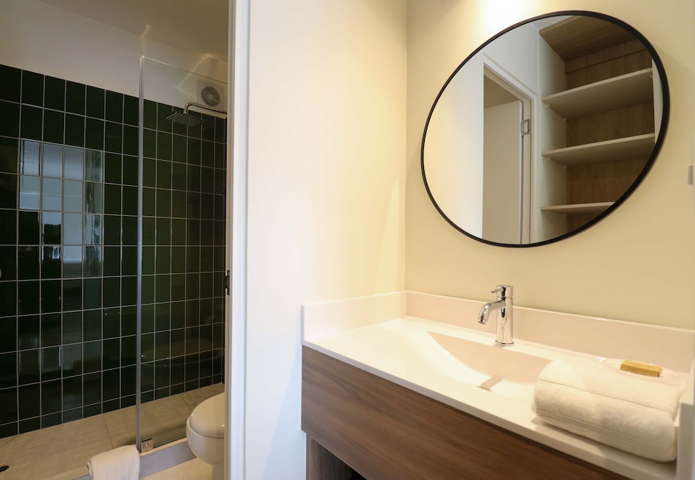 w Spectacular 2BR With Balcony in Miraflores