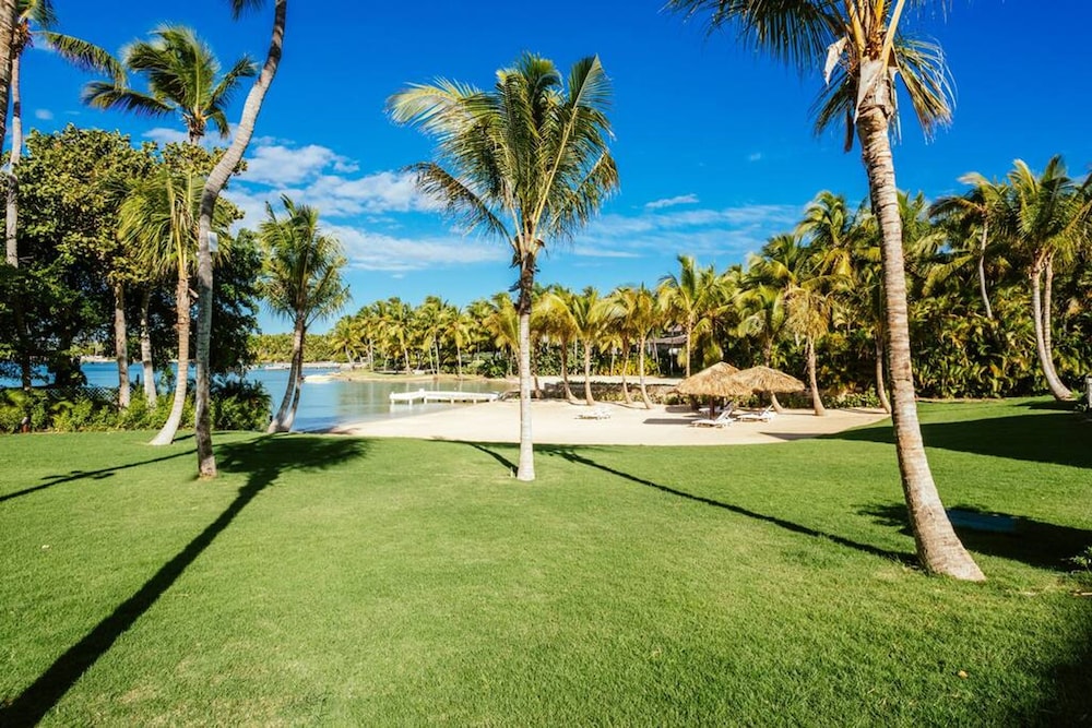 Beachfront Estate w Pool Elevator Chef Butler