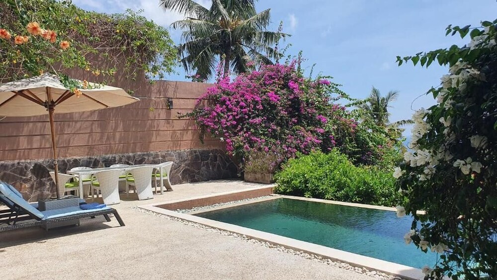 Aomi Villa