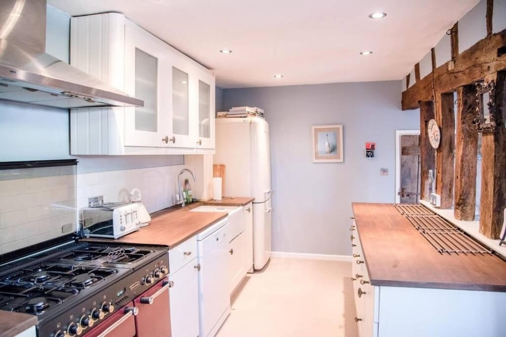Sudbury Vacations - Rose Cottage Lavenham - Property Image 17