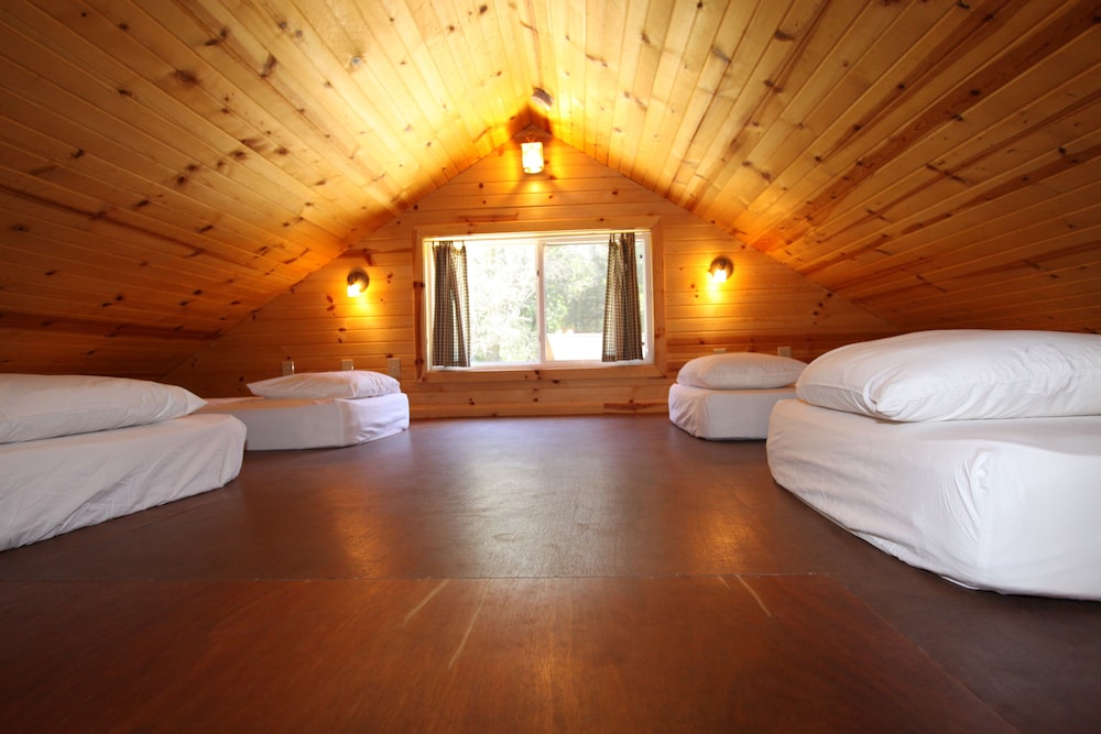 Neshonoc Lakeside Camping Resort