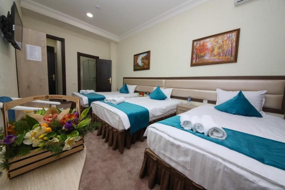 Globus Hotel