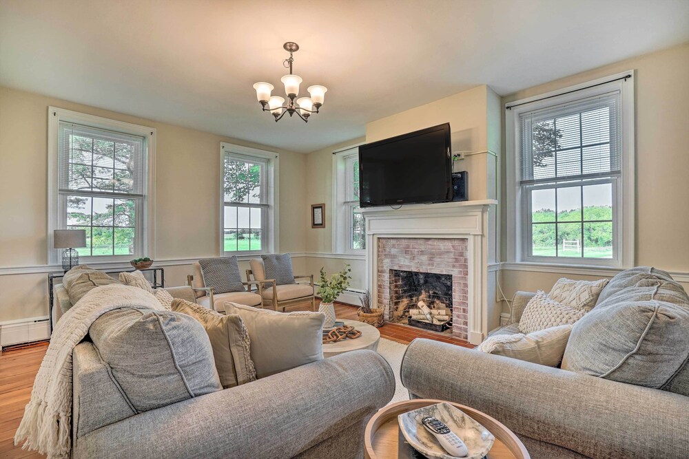 Upscale Country Home w/ Fire Pit in Taneytown! - Property Image 10