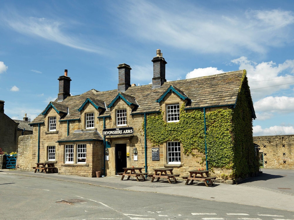 Bakewell Vacations - The Devonshire Arms at Pilsley - Property Image 1