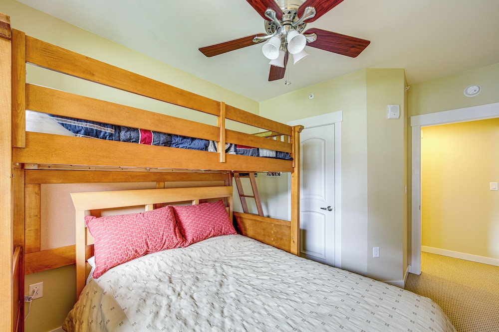 100 Steps to Gondola: Cozy Winter Park Condo!