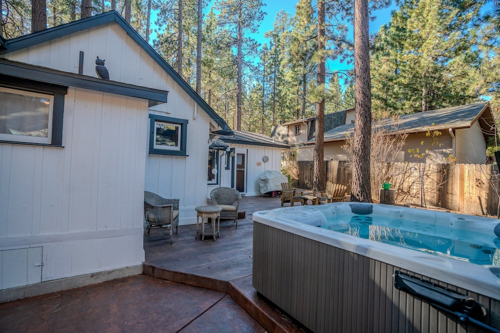 Hobbit House in Big Bear #166