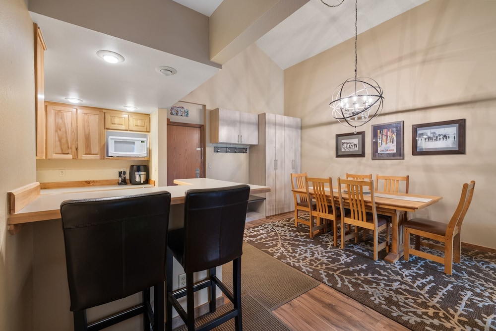 Fp300 Foxpine Inn 2 Bedroom Condo