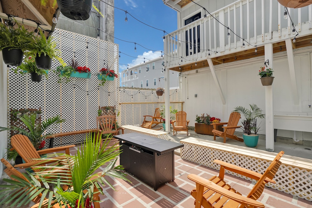 Dry Dock Inn