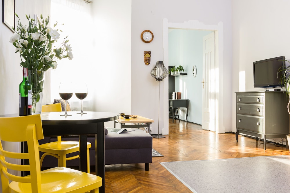 All In Apartments