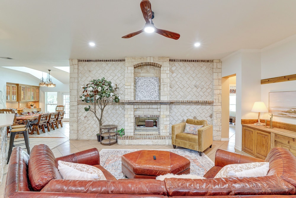 5 Acres! Countryside Getaway Outside Fort Worth
