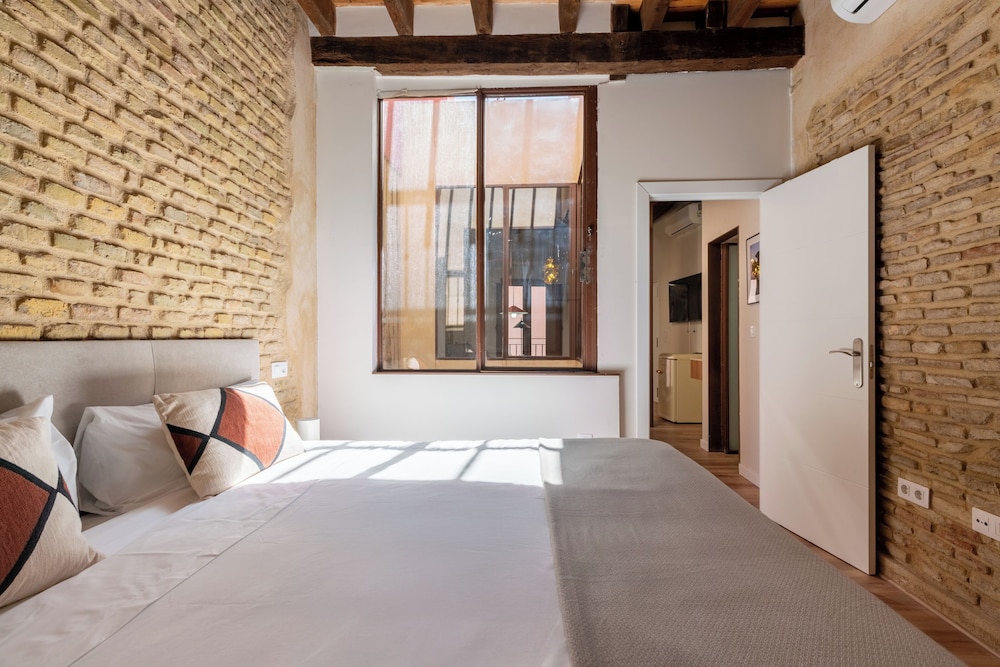 One&Lux Casa Barrabas