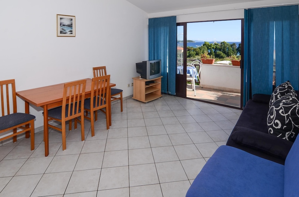 Apartmani Kristina view 5