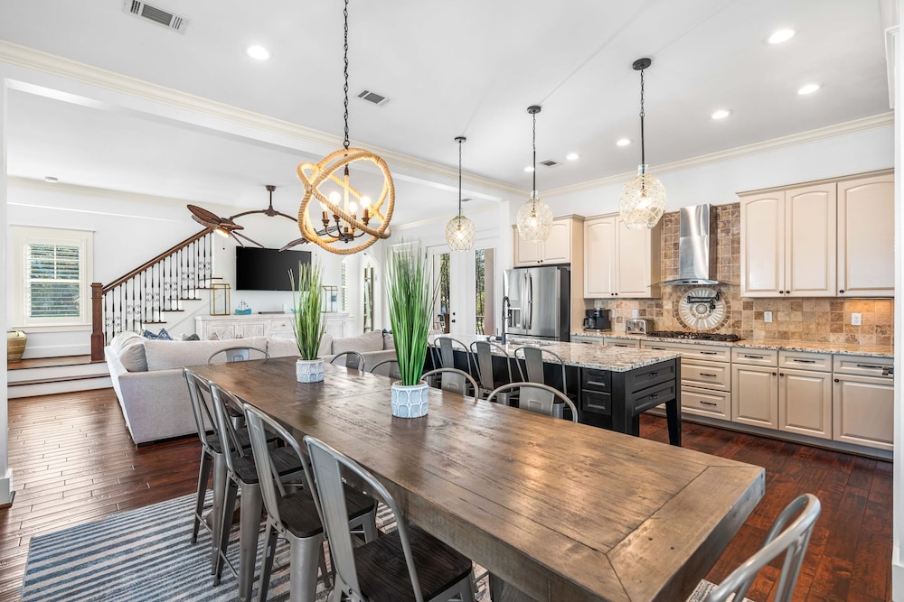 Modern Stay Near 30A w Pool Balcony Golf Cart Rental 30A Sunset Cove
