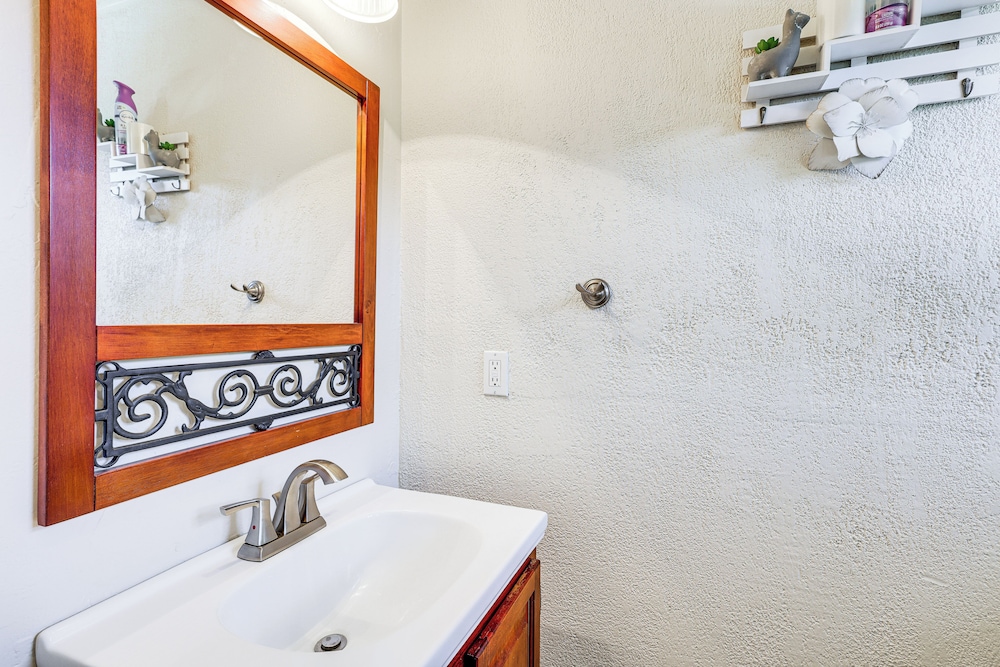 Home w/ 2 Decks - 2 Mi to Lake Gregory Dog Park!