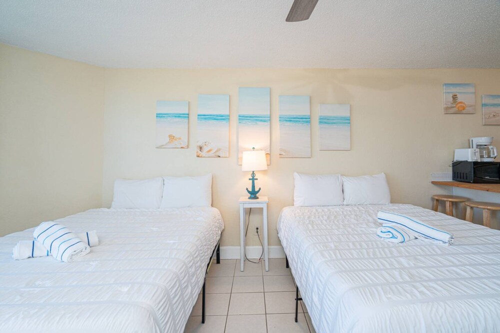 Top of the Gulf 320 Beachfront Free Beach Chairs