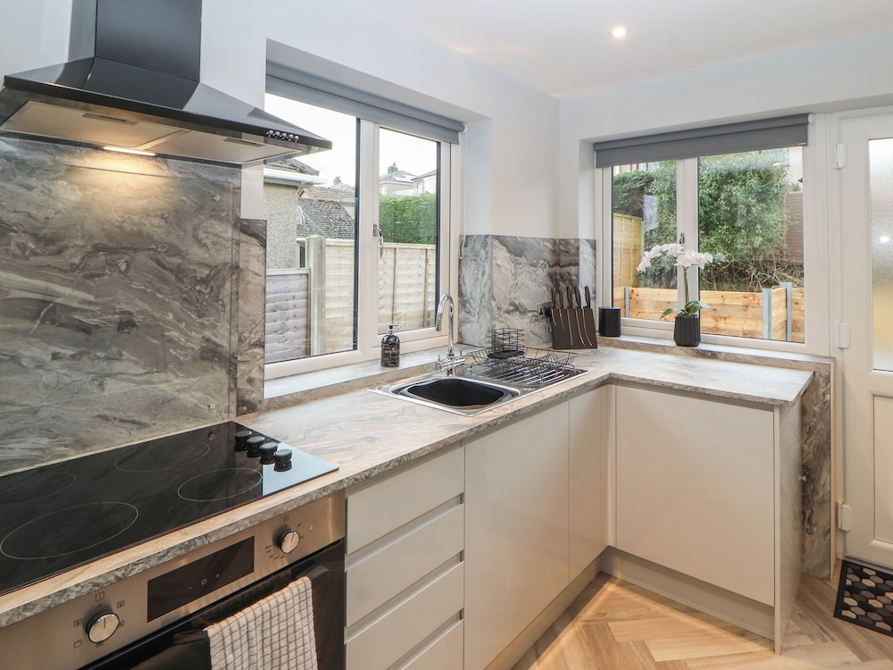 12 Merefell Road