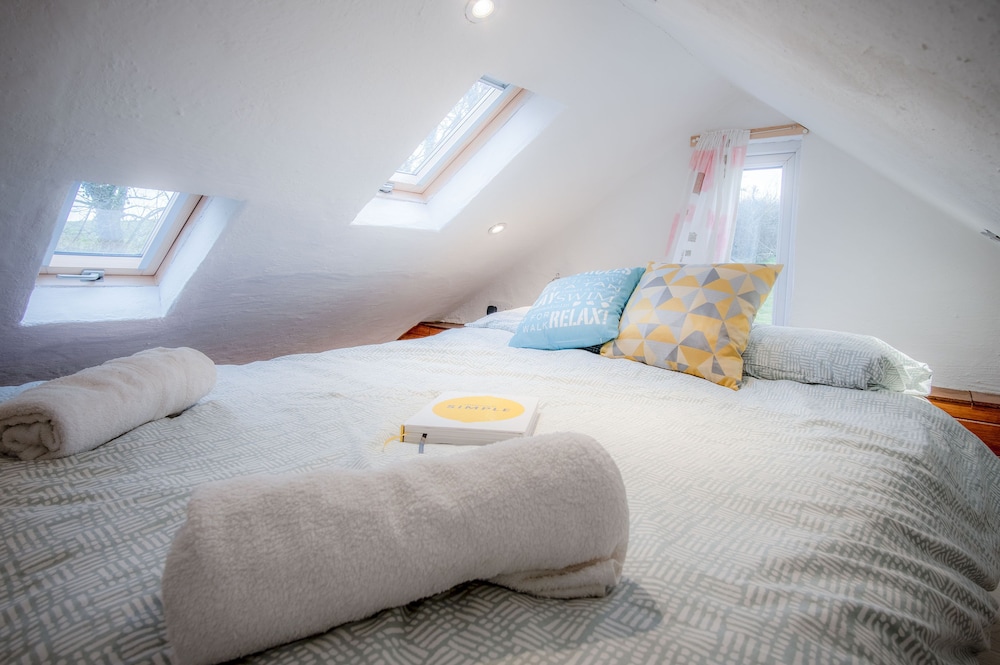 Pembroke Vacations - The Anchor Light - 1 Bed - Freshwest Beach Retreat - Property Image 4