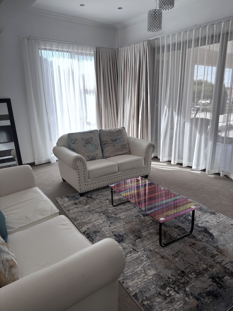 Escapade Lux Guesthouse