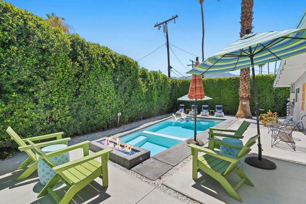 Modern Heart Oasis With Pool!