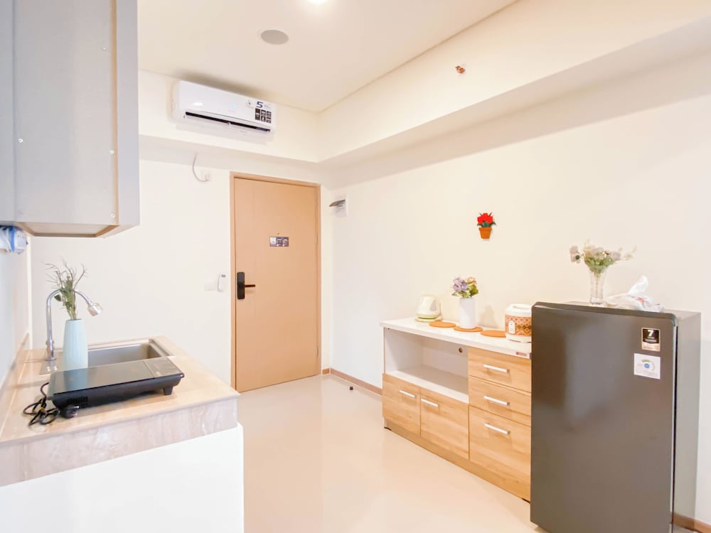 Simple Look 2Br Apartment Meikarta