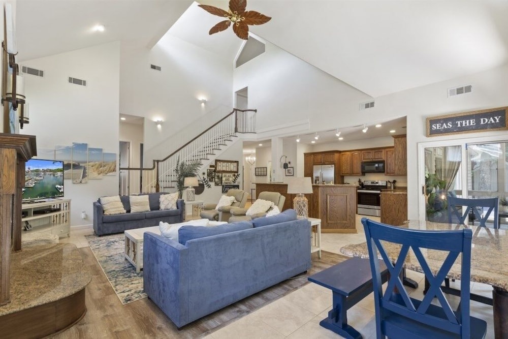 57 Lawton Rd. / Sea Pines / Pet Friendly 4 Bedroom Home