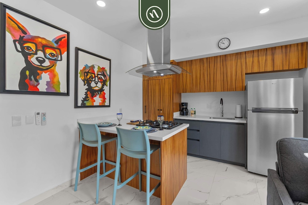 New 1 BR Condo - Rooftop Pool - Oceanview
