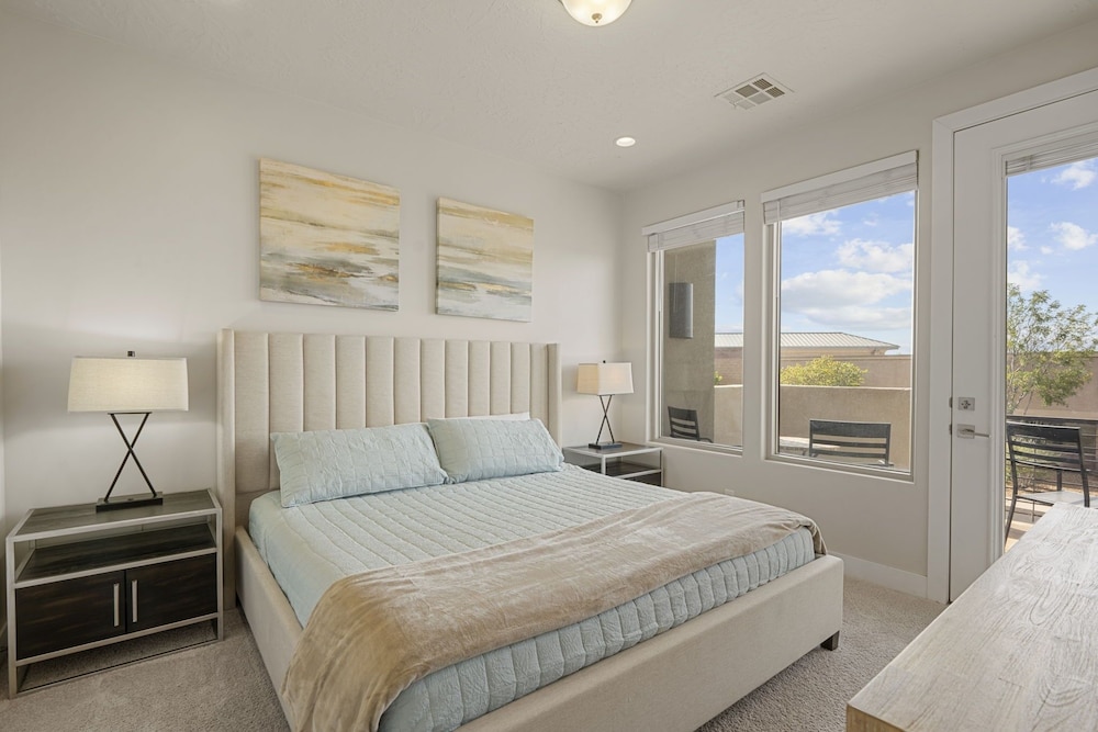 Relax In Style 4 Bedroom Townhouse