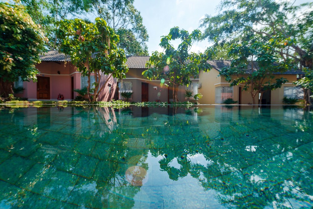 Phuc Thang Resort
