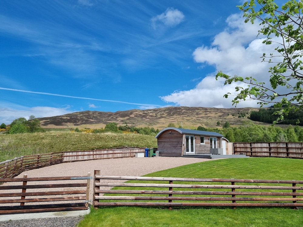 Toradh Cabin