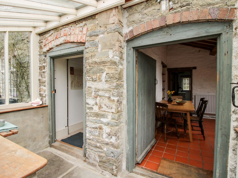 1 Hetfield Cottages