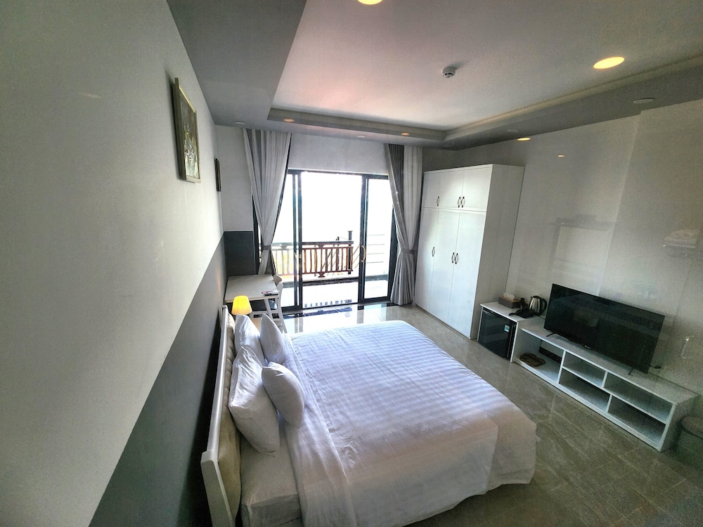 Sunny Shore Resort