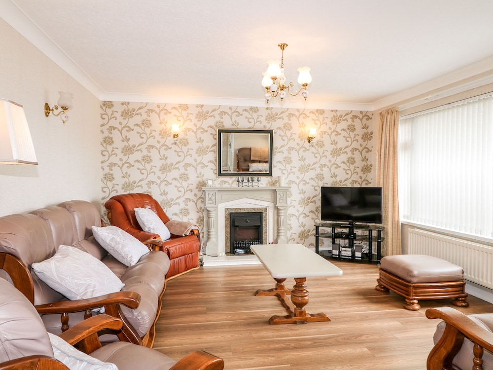27 Pinewood Hill