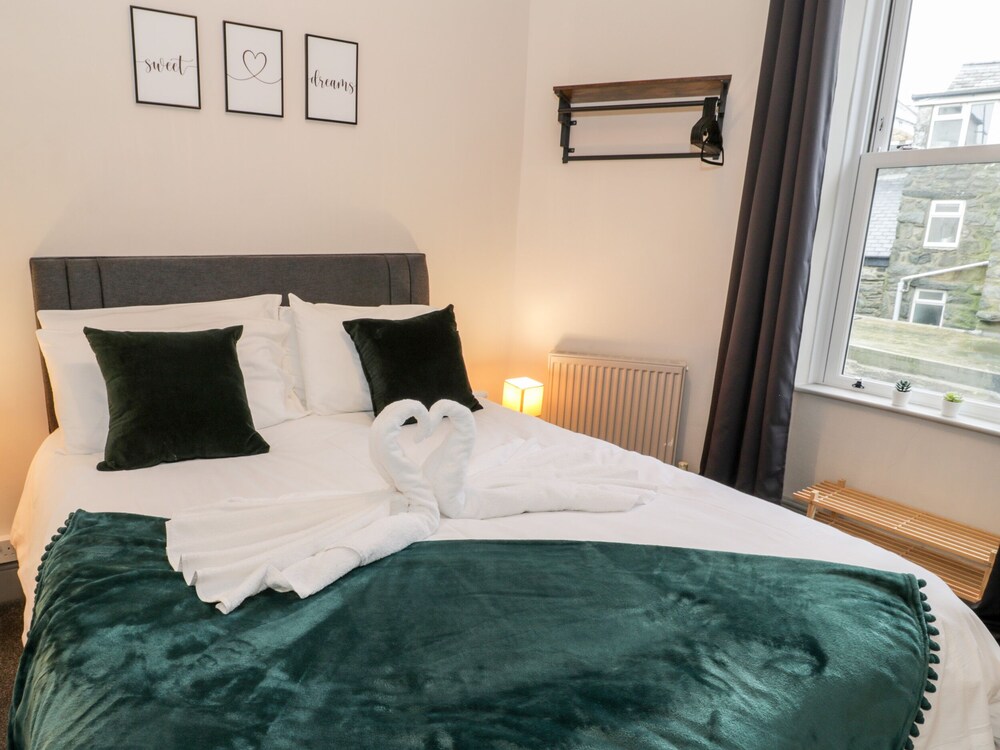 Emerald Suite