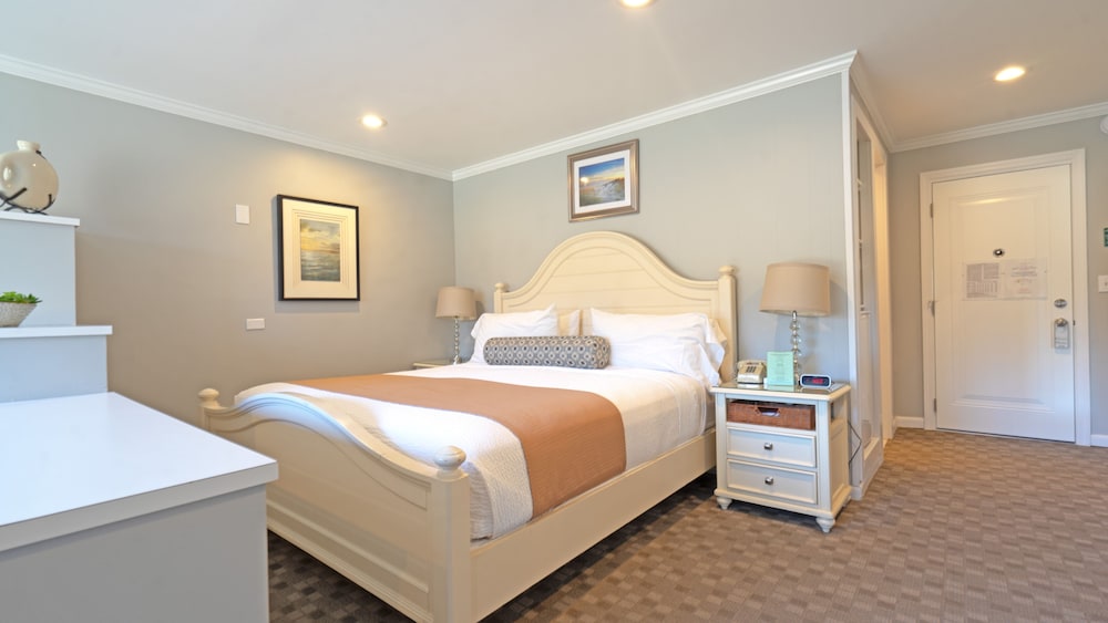 East Hampton House Resort