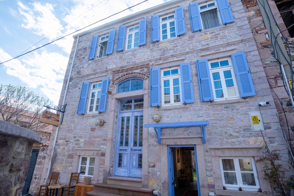 Hotel Cunda Alesta Otel - Image 1