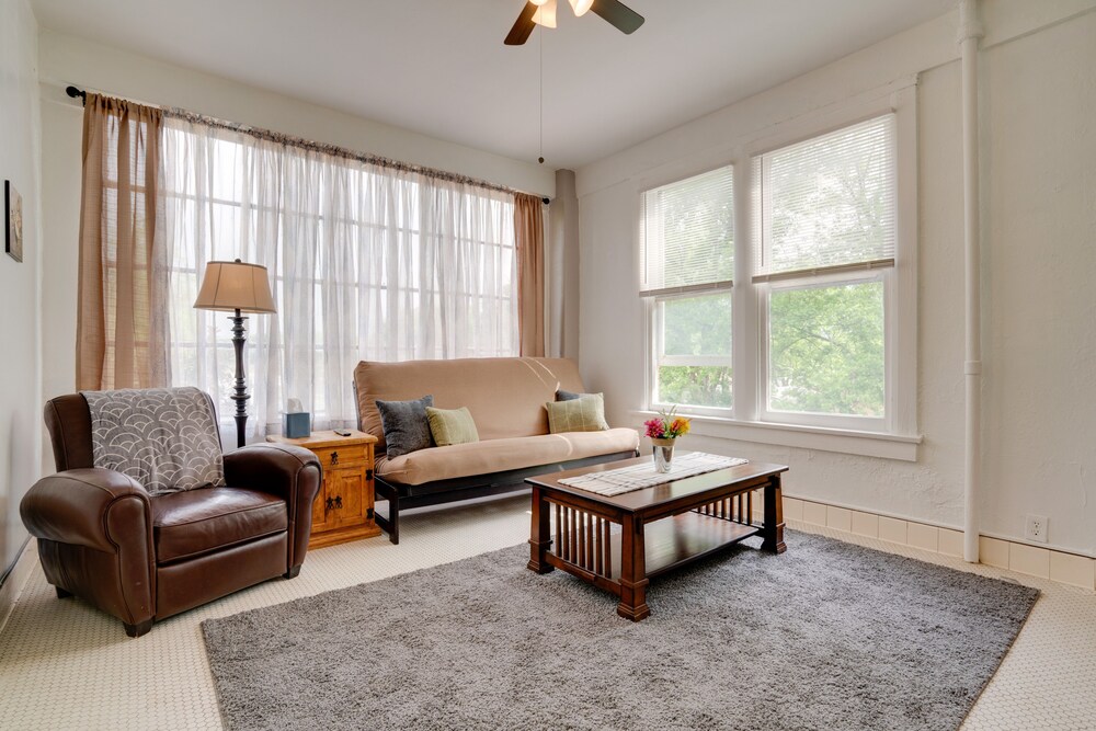 Downtown Schertz Vacation Rental Near Restaurants! view 2