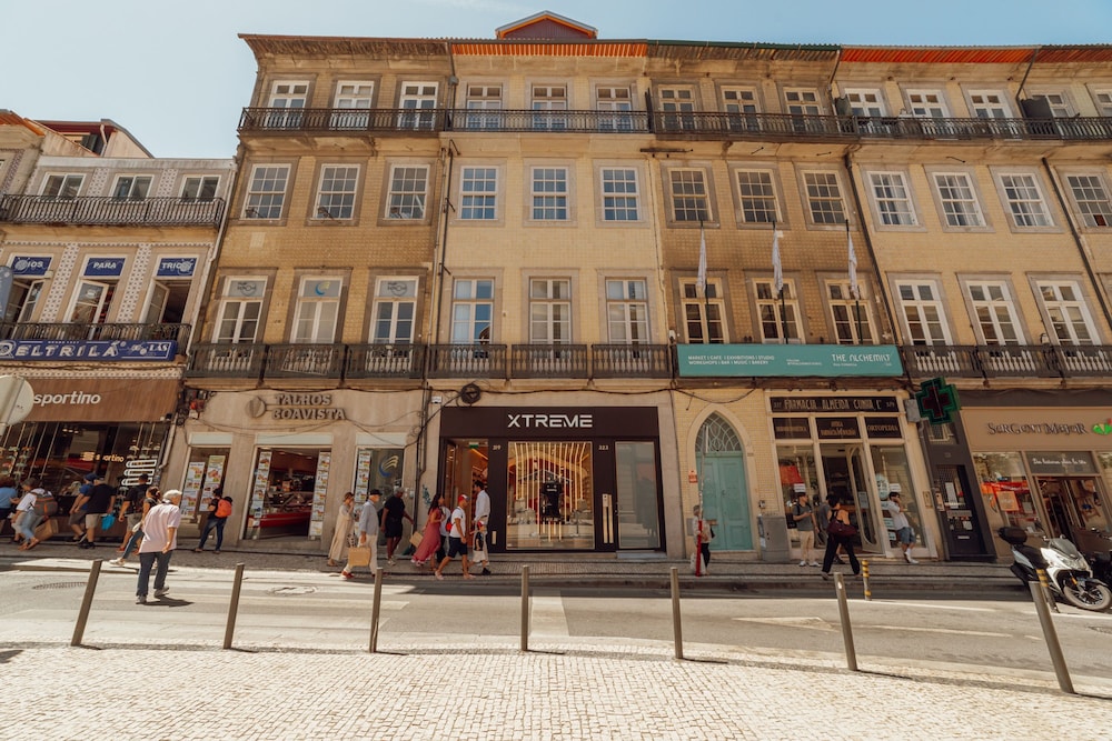Heart OF Porto Apartment F Duplex by Vacationy