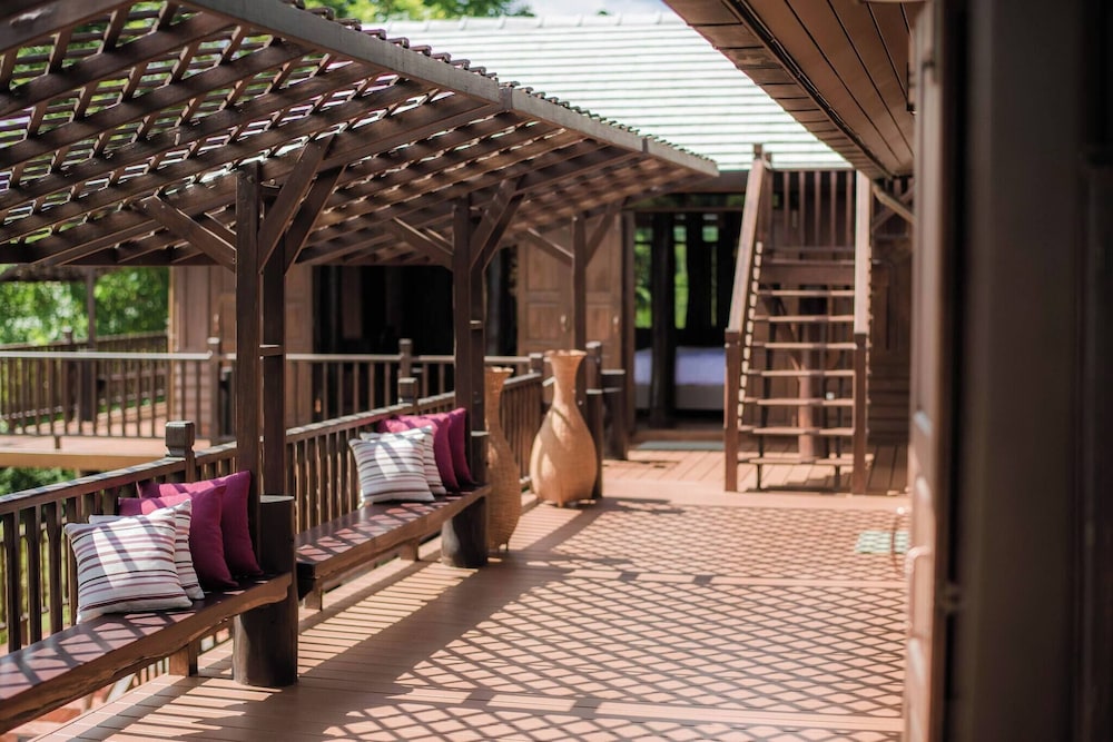 Cyngam Retreat- A Private Pool Villa With Service