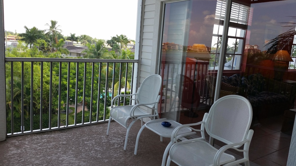 Olde Marco Inn 401