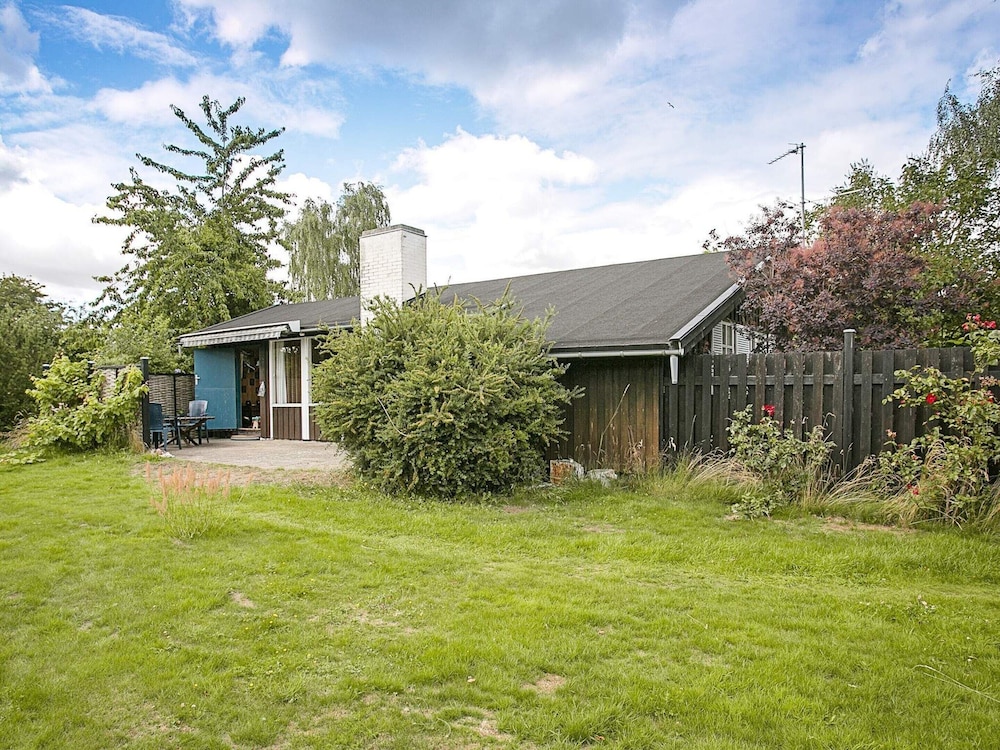 4 Person Holiday Home in Frorup