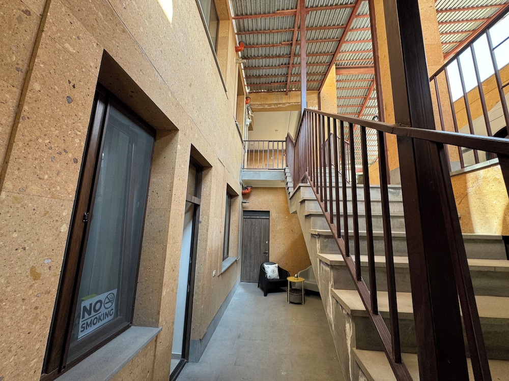 Velvet Vouge Hostel
