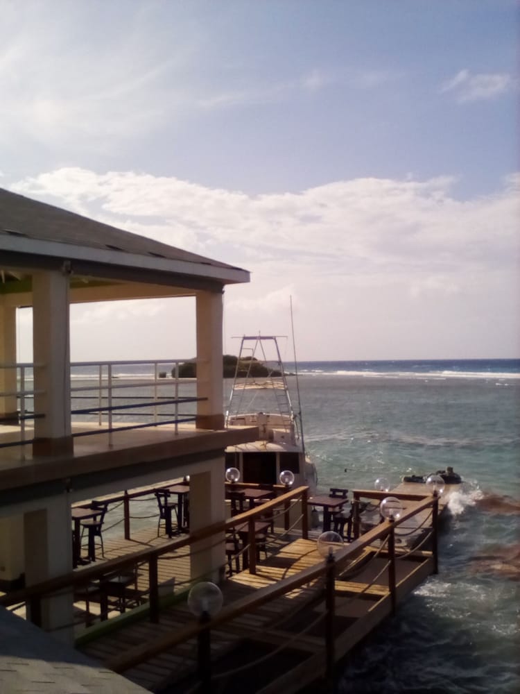 CariBlue Beach Hotel