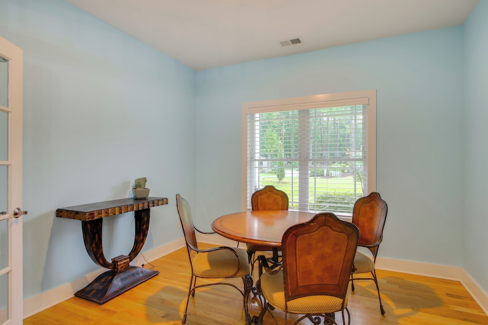 Lakefront Home w/ Hot Tub & Dock in Cross Hill!