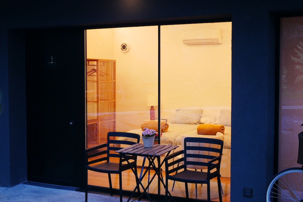 KH Lezama Suites