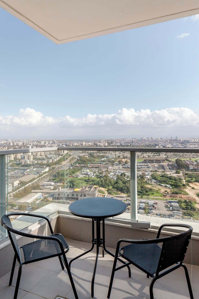 Luxury 3BR APT 33 Floor See View Tower