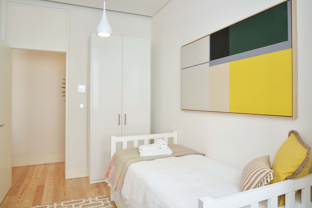 Trendy Chic Apartment view 5